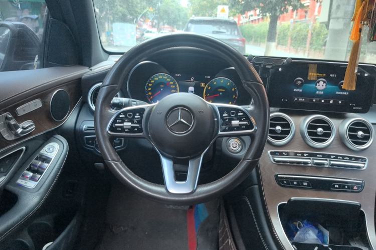 Used Mercedes-Benz GLC 2020 GLC 300 L 4MATIC Dynamic Edition Steering Wheel