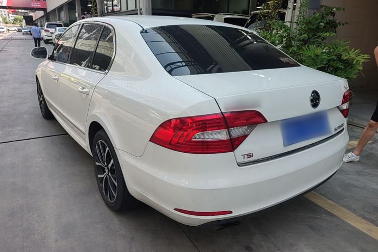 Used Skoda Superb 2013 1.8TSI Automatic Yashi Edition