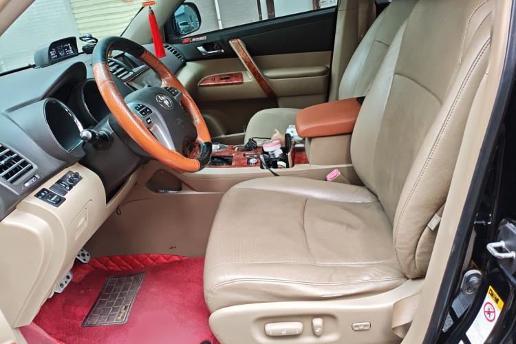 Used Toyota Highlander 2012 2.7L Two-Wheel Drive 7-Seater Luxury Edition
