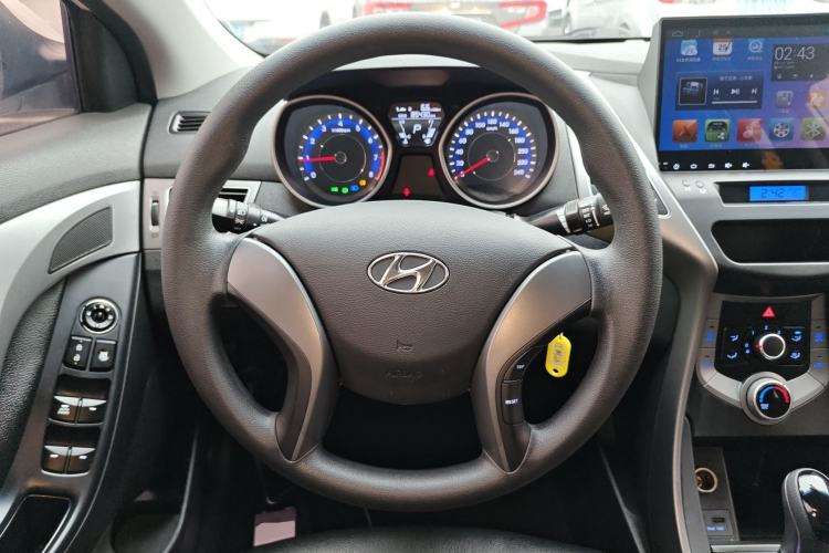 Used Hyundai Elantra (5th Generation / Langdong) 2015 1.6L Automatic Fashion Model