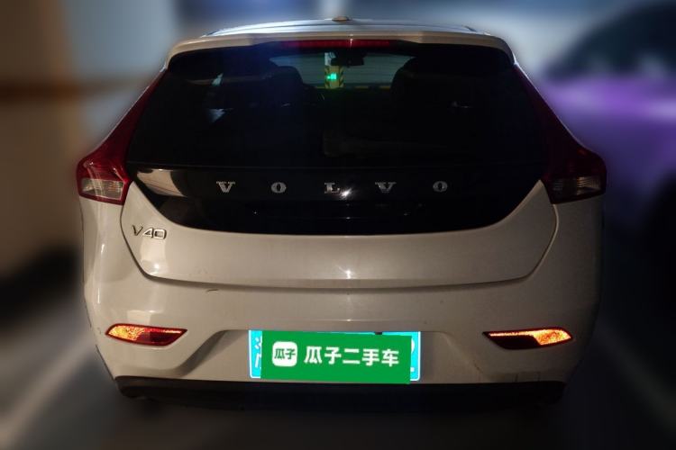 Used Volvo V40 2015 1.6T Zhiya Edition
