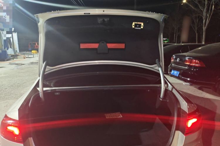 Used Volkswagen Magotan 2020 380TSI DSG Luxury Version Trunk