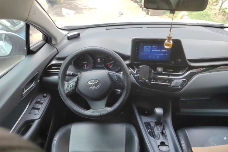 Used Toyota IZOA 2021 2.0L Yixing Version
