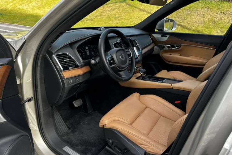 Used Volvo XC90 2015 T6 Prestige 7-Seater Interior 1