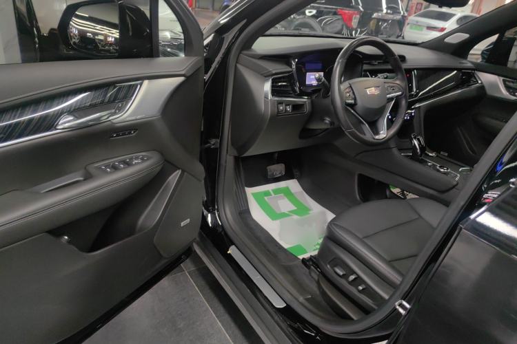 Used Cadillac XT6 2022 2.0T Six-Seater Four-Wheel Drive Luxury Version
