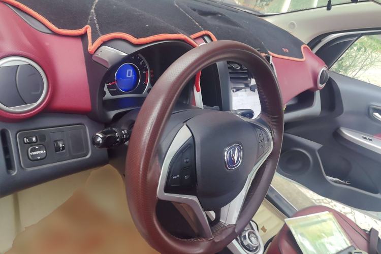 Used CHANGAN Benni 2015 1.4L IMT Sunroof Version China V Standard
