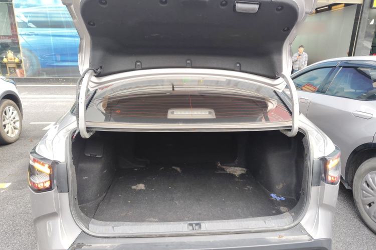 Used Toyota bZ3 2023 517 km Elite PRO Trunk