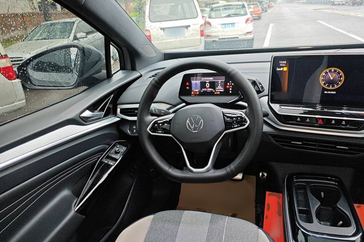 Used Volkswagen ID.4 CROZZ 2022 Long-Range PURE+ Edition
