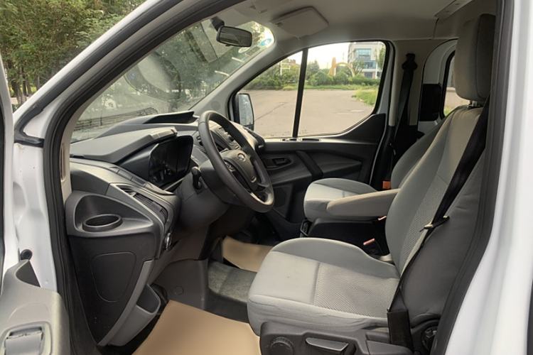 Used Ford Transit 2019 2.0T Gasoline Automatic Multi-Function Commercial Vehicle Mid-Roof 6-Seater China VI Standard