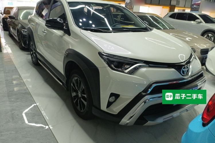 Used Toyota RAV4 2019 2.0L CVT Two-Wheel Drive Fashion X Limited Edition China V Standard