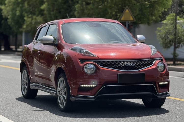 Used Infiniti ESQ 2014 1.6L Spontaneous Edition
