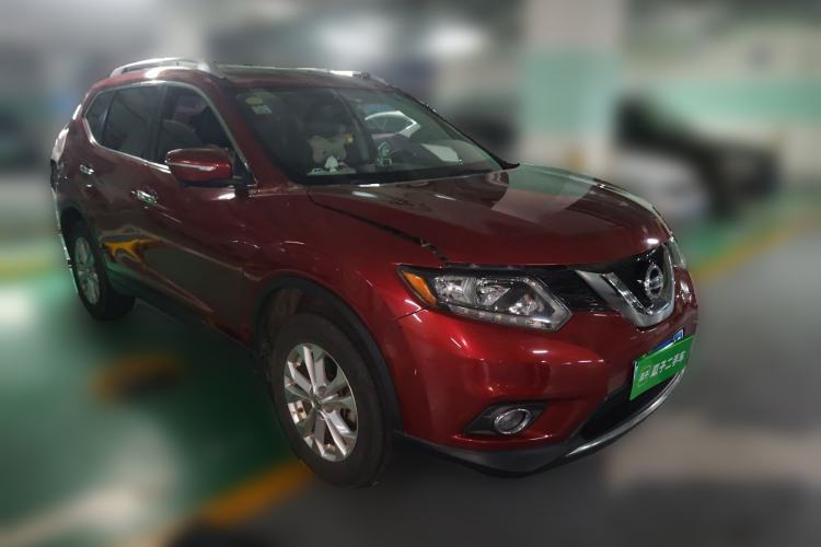 Used Nissan X-Trail 2015 2.0L CVT Comfort MAX Edition 2WD Front Right 45 Deg