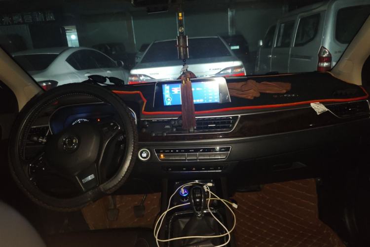 Used Dongfeng Fengon 580 2018 1.5T Manual Luxury Model Center Console