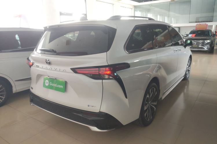 Used Toyota Granvia 2024 2.5L Hybrid Prestige PLUS Edition Rear Right 45 Deg
