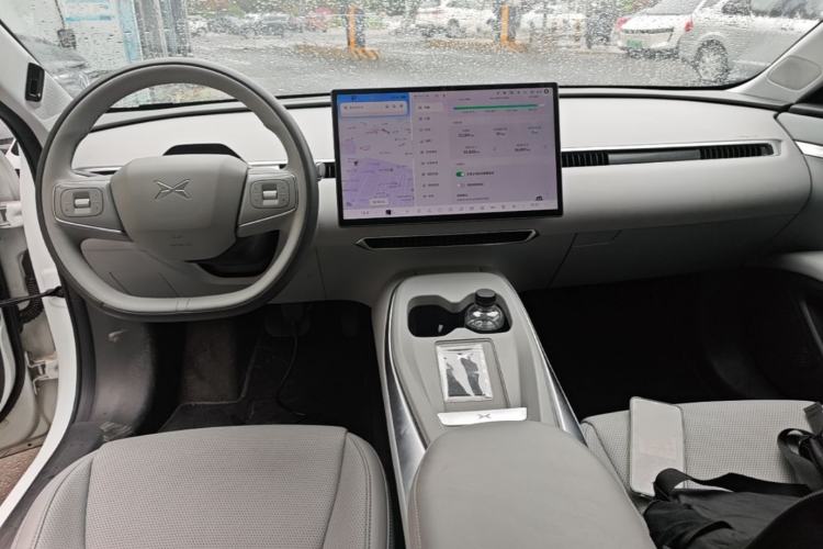 Used XPeng MONA M03 2025 600 with Ultra-Long Range Max Center Console