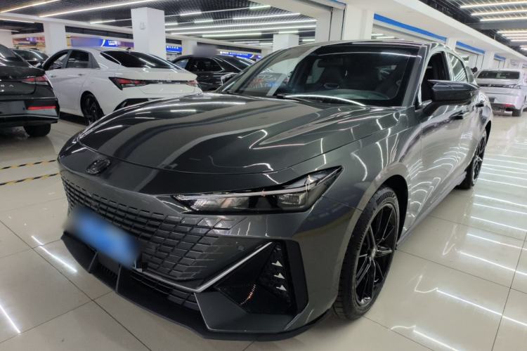 Used CHANGAN UNI-V 2023 1.5T Prestige Model