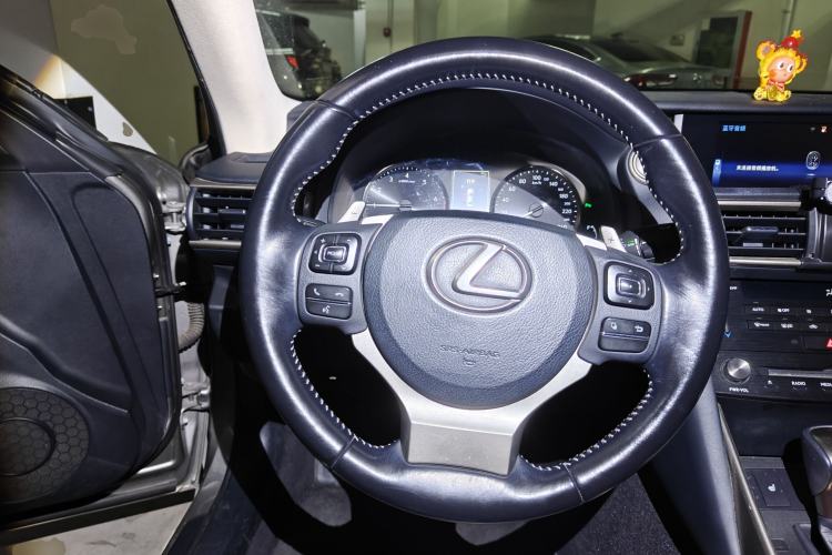 Used Lexus IS 2017 300 FENGSHANG Edition Steering Wheel