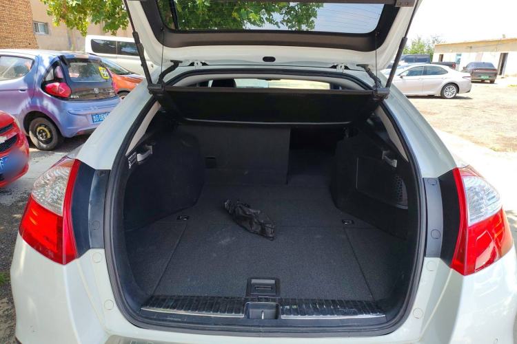 Used Honda Crosstour 2014 2.4L Luxury Edition Trunk