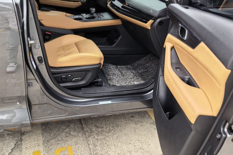 Used CHANGAN UNI-K 2021 2.0T All-Wheel Drive Prestige Version Right Front Seat