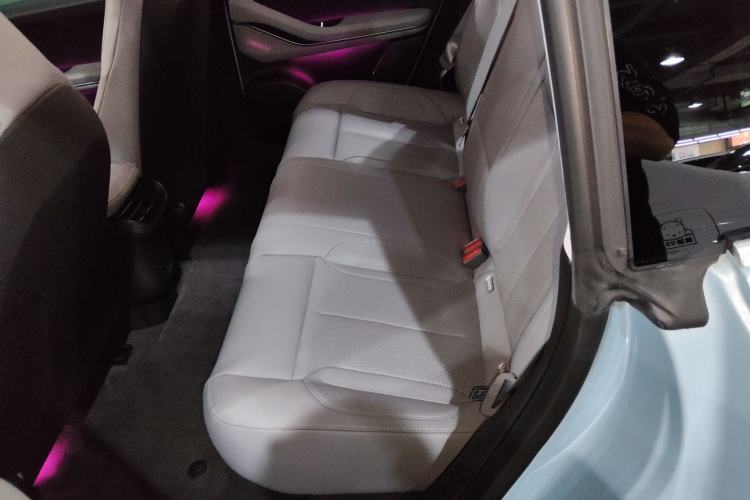 Used Nio ET5 2022 75 kWh Left Rear Seat