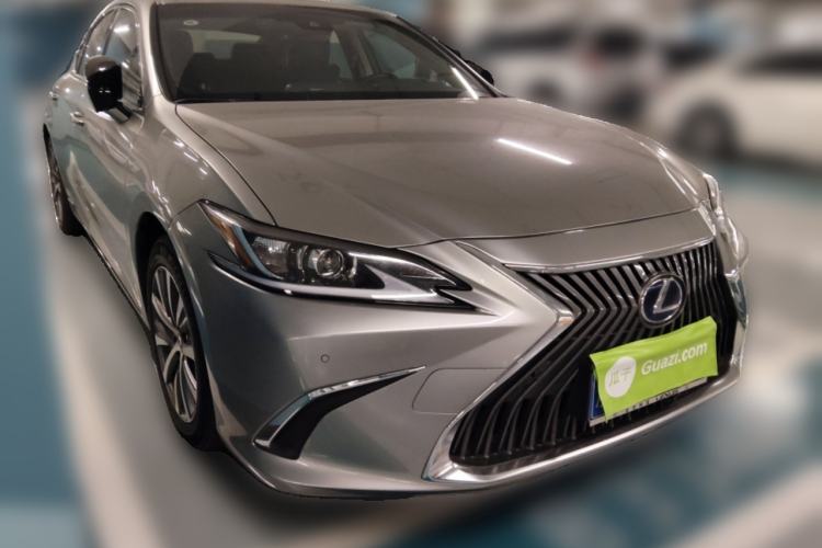 Used Lexus ES 2018 300h Premier Edition China VI Standard