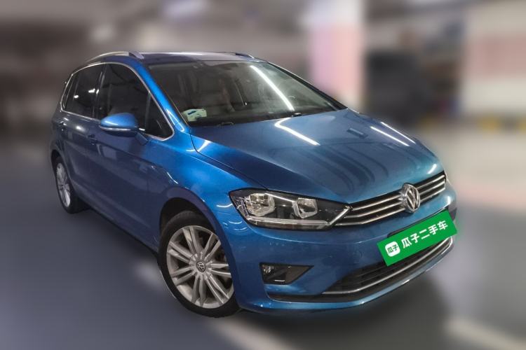 Used Volkswagen Golf Sportsvan 2018 230TSI Automatic Luxury Model Front Right 45 Deg