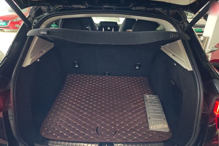 Used Lynk & Co 01 2017 2.0T Two-Wheel Drive Pro Edition Trunk