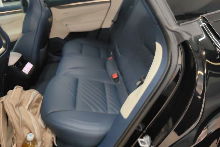 Used Zeekr 001 2025 YOU Edition 100 kWh All-Wheel Drive
