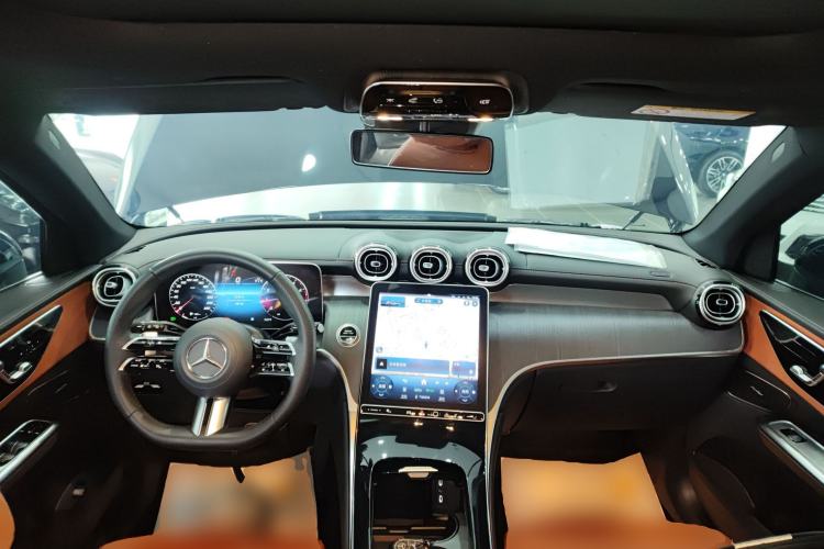 Used Mercedes-Benz GLC 2024 GLC 260 L 4MATIC Luxury Model 5 Seats