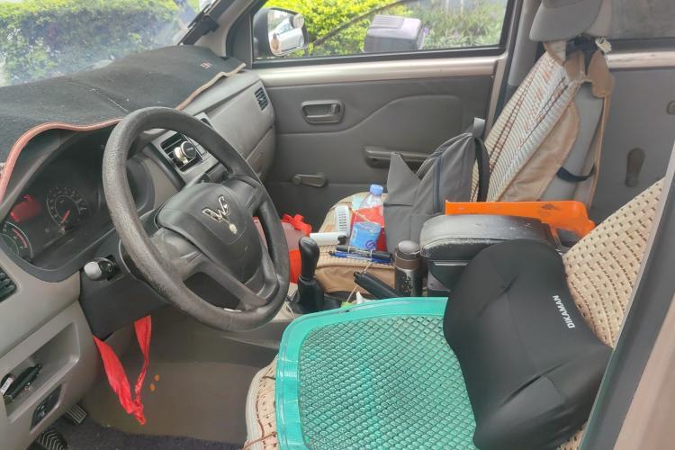 Used Wuling Rongguang V 2016 1.5L Practical Version Left Front Seat