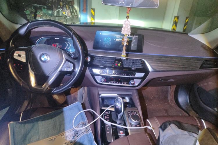 Used BMW 5 Series New Energy 2020 Mileage Upgrade Version 530Le Luxury Package Center Console