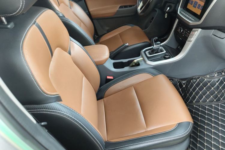 Used SAIC MAXUS T70 2020 2.0T Gasoline Automatic 4x4 Comfort Edition Standard Box with High Ground Clearance