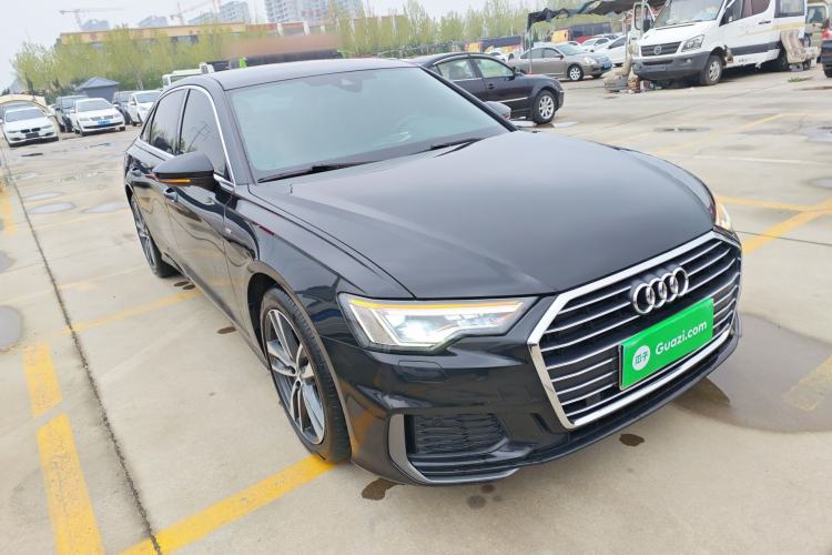 Used Audi A6L 2022 40 TFSI Luxury Dynamic Model Front Right 45 Deg