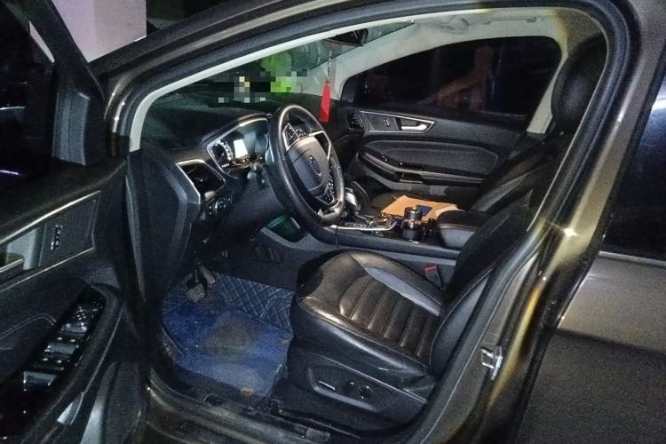 Used Ford Edge 2016 EcoBoost 245 Four-Wheel Drive Titanium Edition 7-Seater
