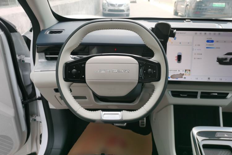 Used JETOUR Dashing i-DM 2023 1.5T DHT Lightning
