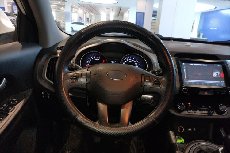 Used Kia Sportage R 2015 2.0L Manual Two-Wheel Drive GL Model
