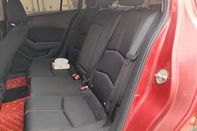 Used Mazda 3 Axela 2017 Sedan 1.5L Automatic Luxury Model China VI Standard Left Rear Seat