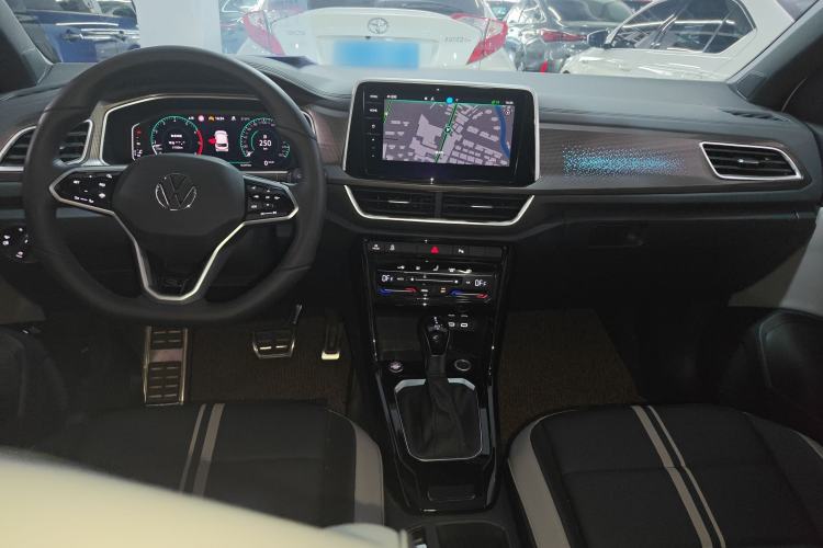 Used Volkswagen T-ROC 2025 Facelifted 300TSI DSG Two-Wheel-Drive Chen Guang Edition
