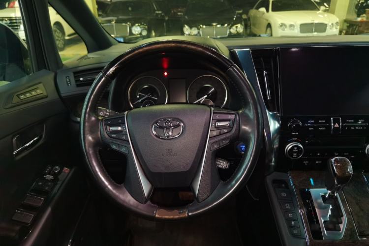 Used Toyota Vellfire 2023 Crown Dual-Engine 2.5L HV Ultimate Edition