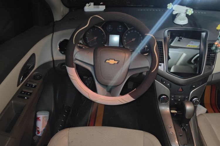 Used Chevrolet Cruze 2015 1.5L Classic SE AT Steering Wheel