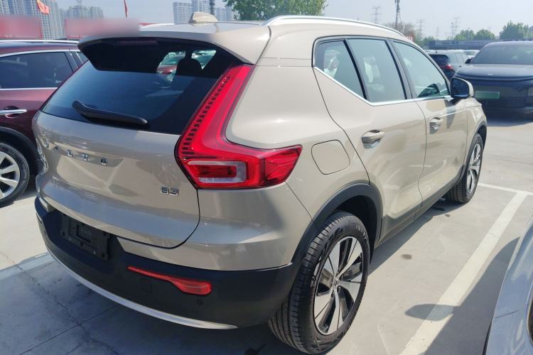 Used Volvo XC40 2024 B3 Zhiyuan Luxury Edition Rear Right 45 Deg