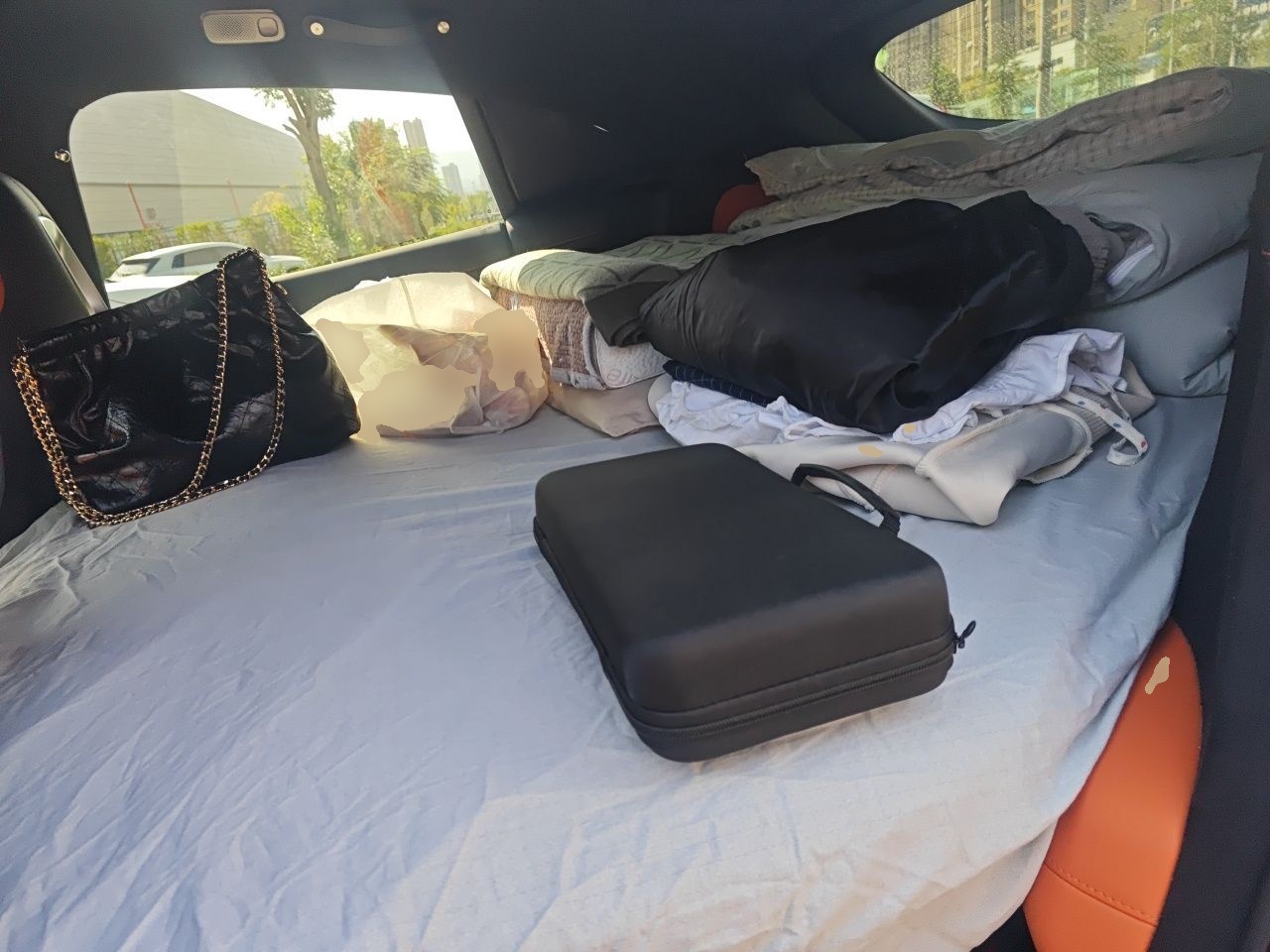 Xiaomi Auto YU7 2025 Ultra-Long Range High-Performance All-Wheel-Drive Max Edition — снимка 17