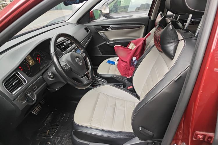 Used Volkswagen Cross Lavida 2014 1.6L Automatic Left Front Seat