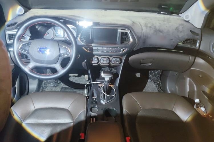 Used GAC Trumpchi GS4 2017 235T Automatic Two-Wheel Drive Luxury Smart Connectivity Version Center Console