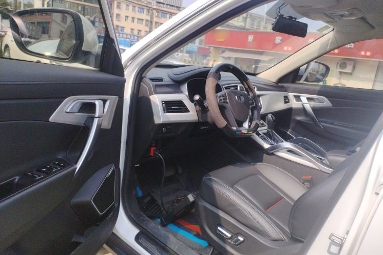 Used Geely Auto Emgrand X7 Sport 2018 1.8TD Automatic Two-Wheel Drive Smart Connect 4G Internet Edition