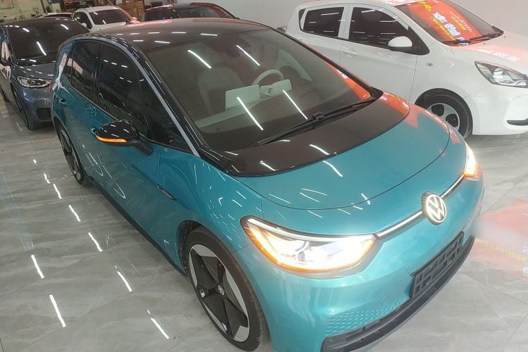 Used Volkswagen ID.3 2021 1st Edition ID. First Impression Edition Front Right 45 Deg
