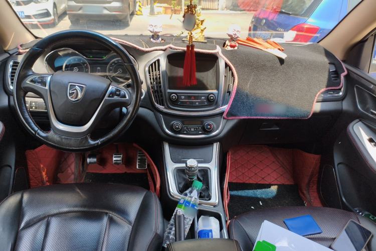Used Baojun 560 2015 1.8L manual luxury version