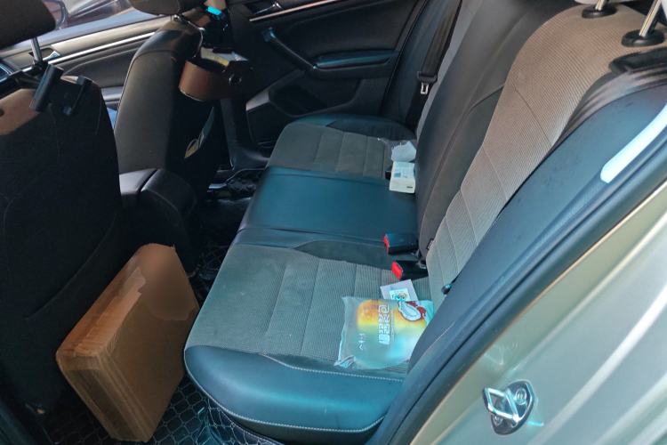 Used Volkswagen C-TREK 2017 230TSI DSG Comfort Version
