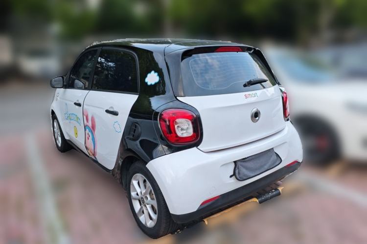 Used smart forfour 2016 1.0L 52 kW Dynamic Edition
