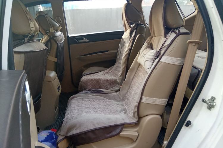 Used Baojun 730 2016 1.5L Manual Standard Version 7 Seats
